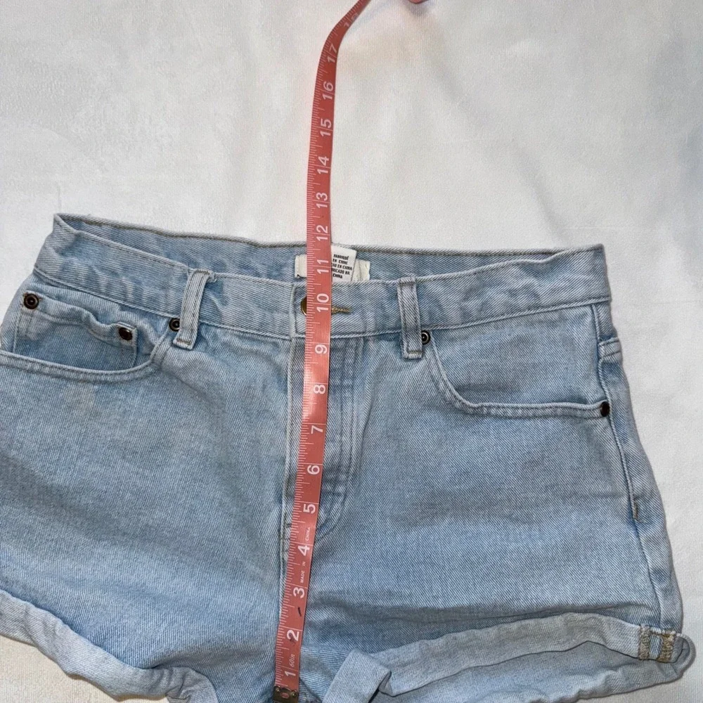 Forever 21 Light Wash‎ Denim Shorts Size 27 Button Fly Casual Cute